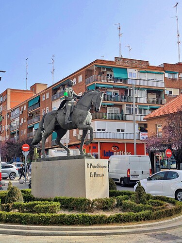 lub-estatua el postillon