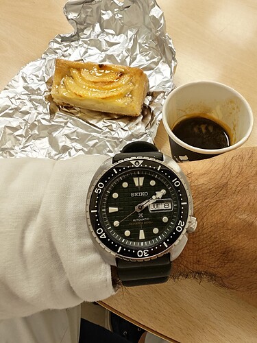 60827
