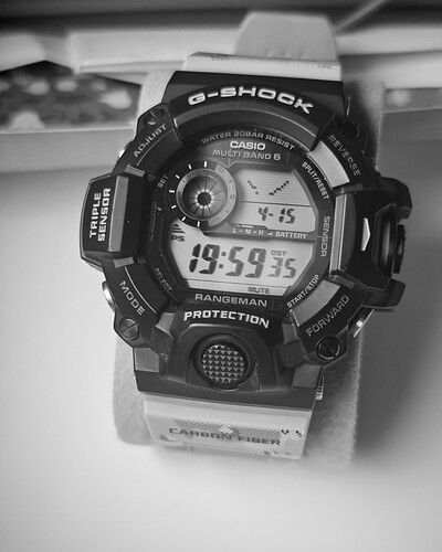 1000086180