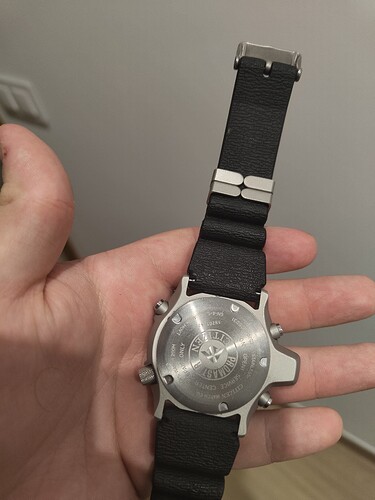 1000015484