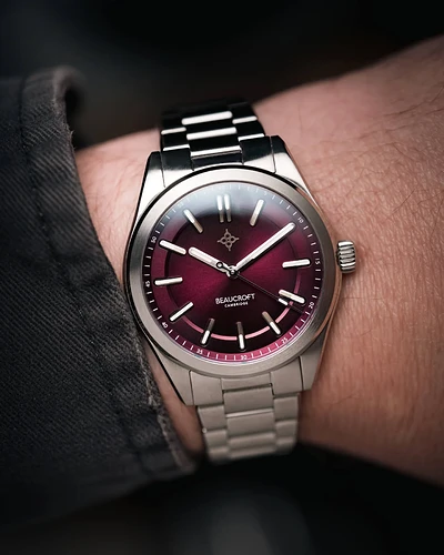 ELEMENT_TEMPER_RED_ON_WRIST_4.5_352d21be-c3b8-49e6-91f8-e417ef0cb347_1800x1800