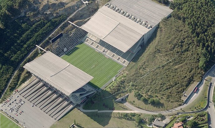 Eduardo_Souto_de_Moura_-_Braga_Stadium_03_(6010044299)