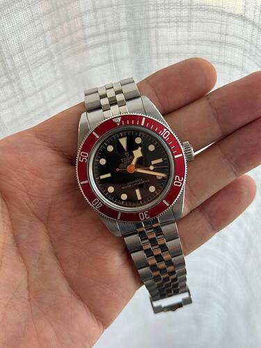 1000084858