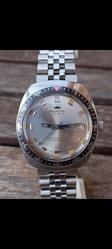 1000081057