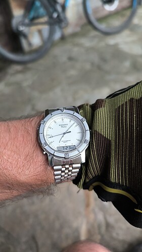 1000054623