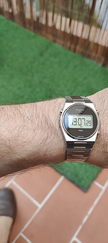 1000028328