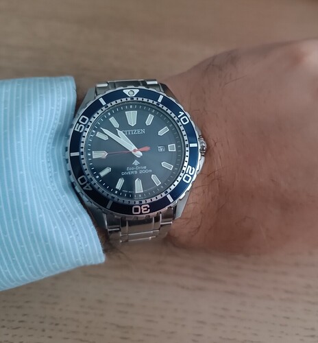 Screenshot_2025-12-17-10-51-49-594_com.miui.gallery-edit