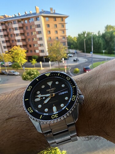 63008