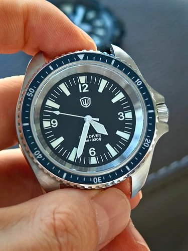 wd1980-v2-39mm-bezel-43mm-with-crown-9-7mm-thickness-v0-hpv44jonvmbf1