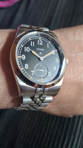 1000090568