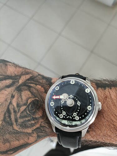 1000081735