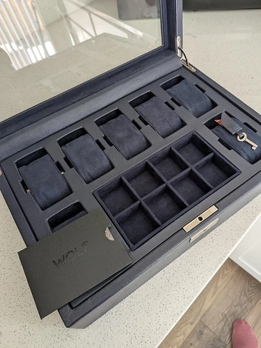 wts-wolf-howard-7-slot-watch-box-v0-gjxq3kkz19td1
