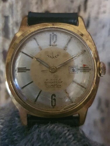 Screenshot_2025-01-02-15-18-57-842_com.wallapop-edit