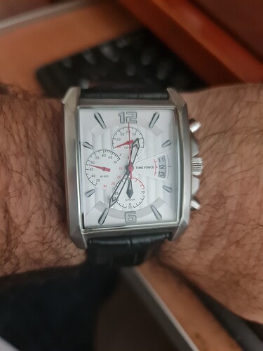 1000062647