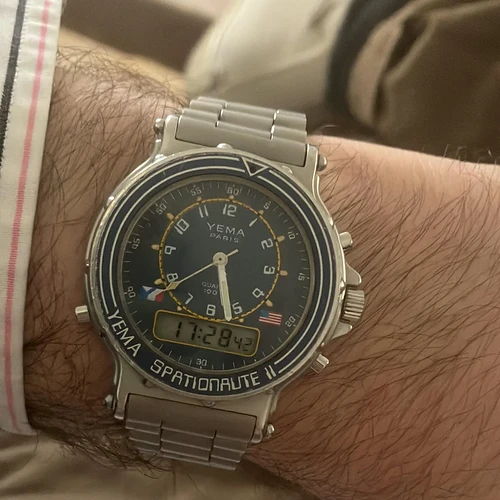 now-i-can-be-a-real-french-astronaut-v0-l48xv2ruvnle1