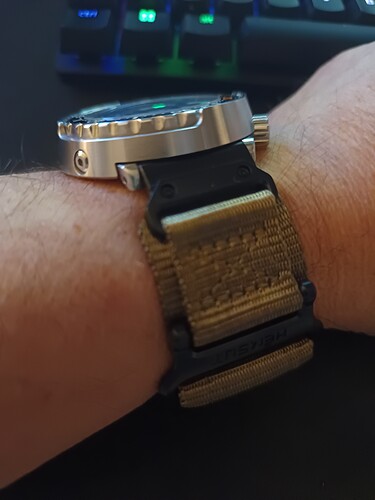 1000021572