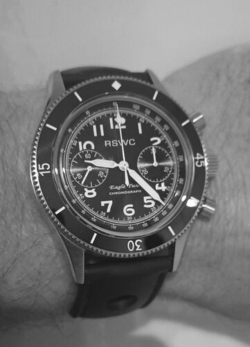 IMG_B_W_2024110741