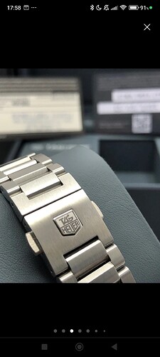 1000108084