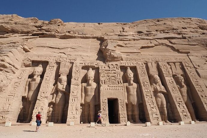 abu-simbel-mejores-templos-egipcios