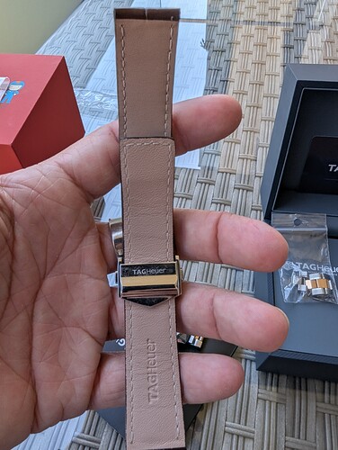 33104