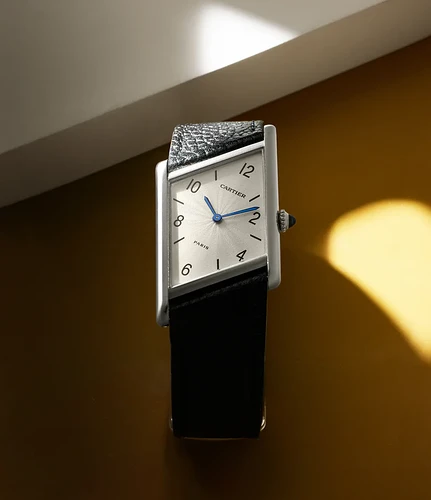 Cartier_brand_drawer_image_900x900