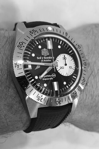 IMG_B_W_2024111352