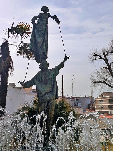 lub-estatua titiritero casa de la cultura