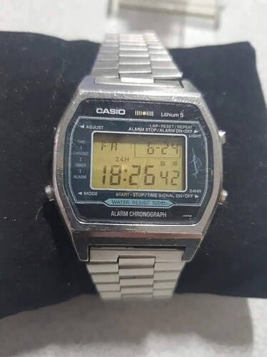 1000051985