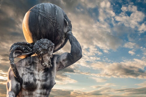 atlas-sosteniendo-bola-mundo