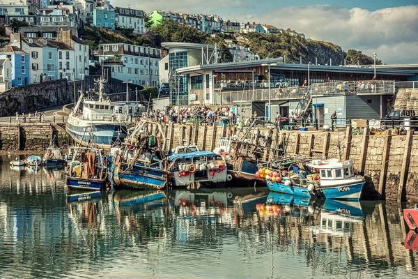 brixham-7566929_1280_fd5fa4b6-d4ee-43a3-aafd-605b0d398933_600x600