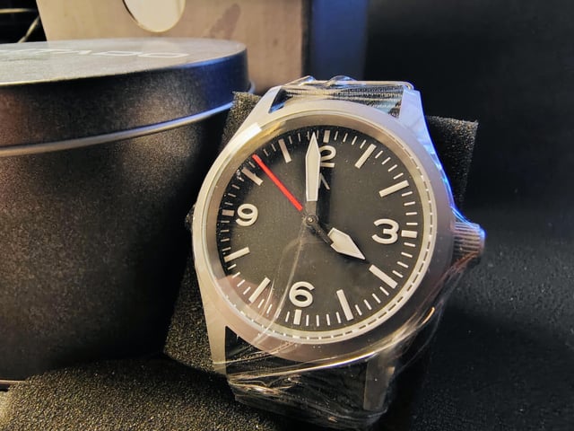 militado-ml05-the-60-master-of-duty-field-watch-v0-33pb429oo0cg1